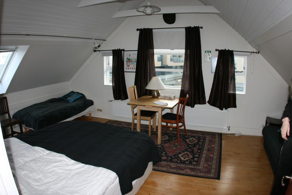Harbourfront Guesthouse Hafnarfjörður Chambre photo